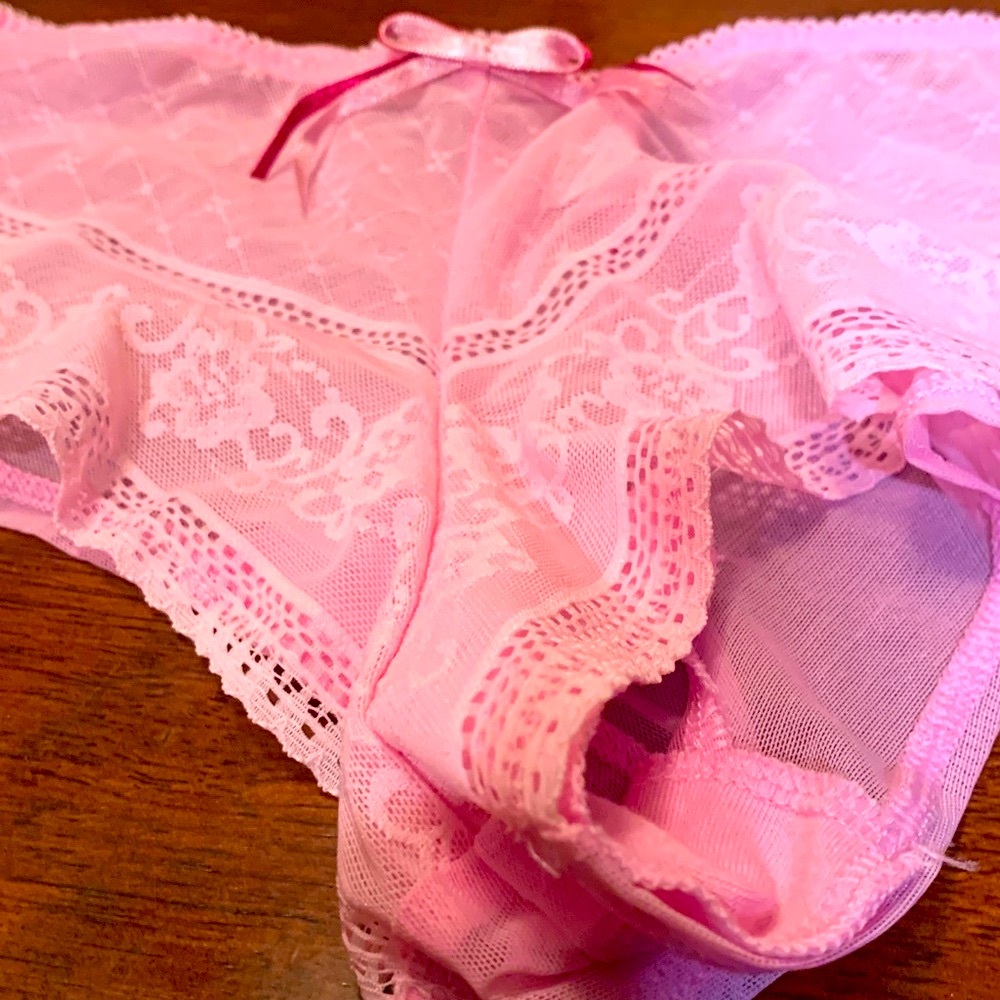 Victoria's Secret Lavender Lace Boyshorts, new, sexy, lace,no tags, retro,must